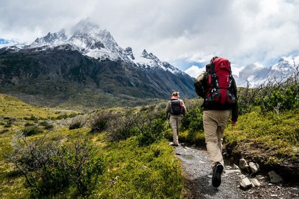 Outdoor-Abenteuer sicher planen: Vorbereitung, Ausrüstung und Risiken minimieren